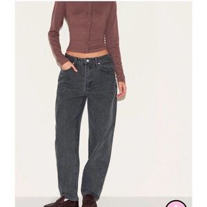 Prettylittlething black high waist denim mom jeans size 6 NWT